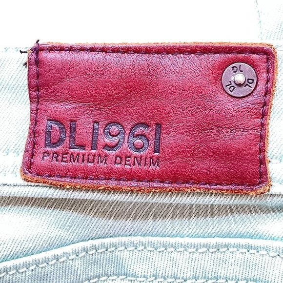 DL1961 Amanda Stretch Jeans - Picture 8 of 13